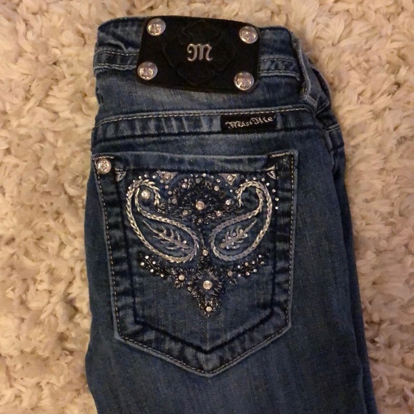 Dark wash jeans - Picture 2 of 2